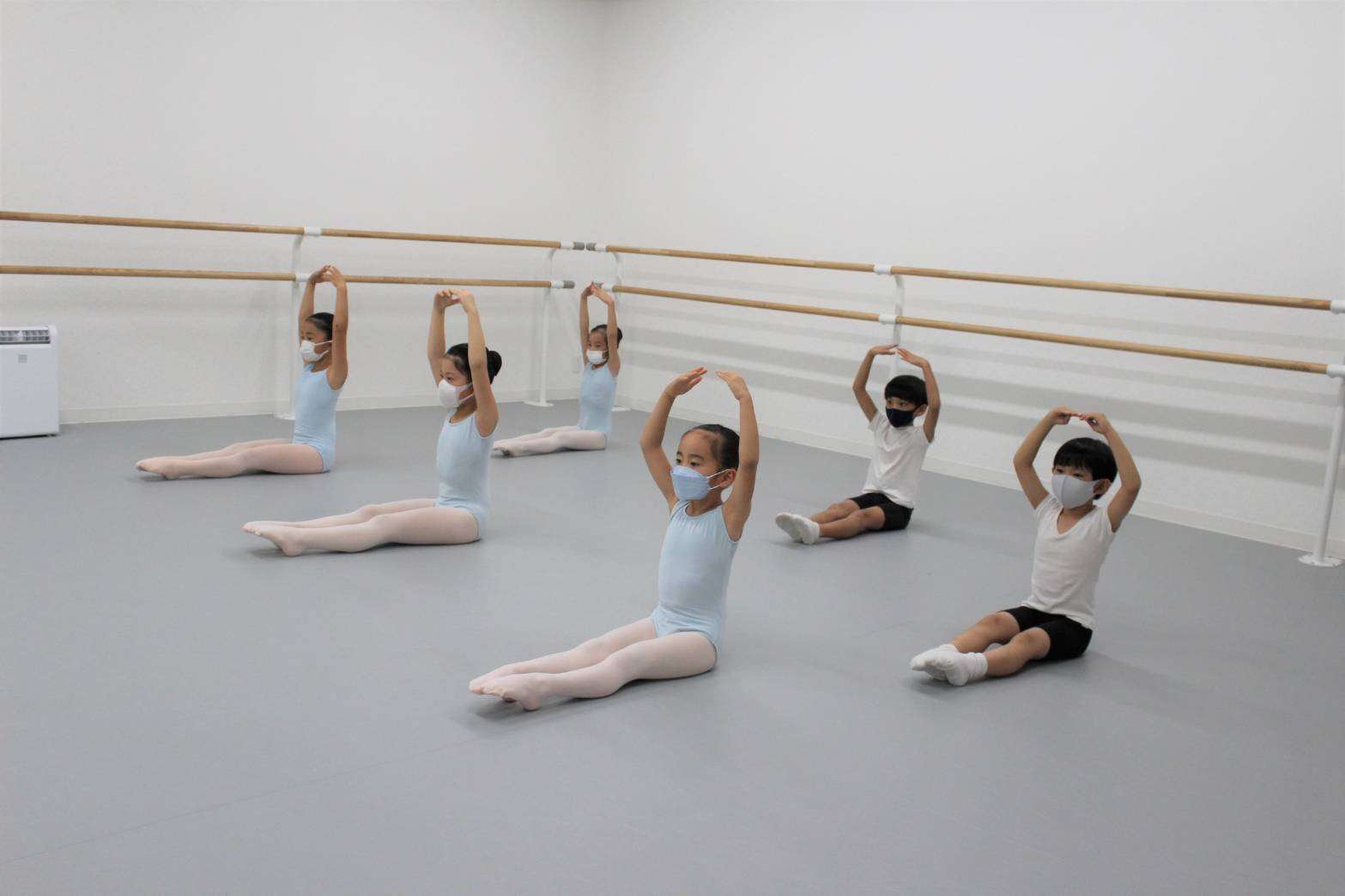 様々な能力を導き出すバレエ教室として世田谷区で開講 、指導中