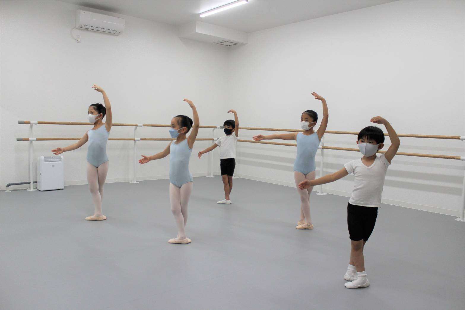 プロを目指す子どもが通うバレエ教室として世田谷区で開講